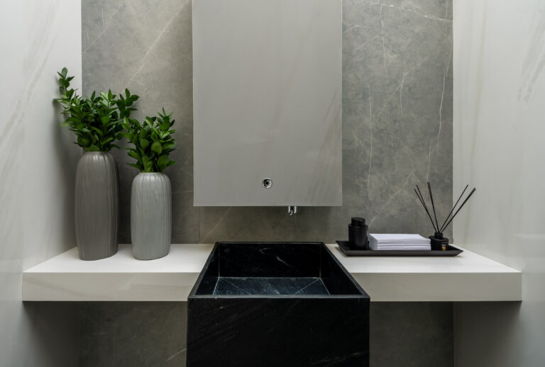 Baño Muro y piso Armany Silver-Lavamanos Granito Roma-Mesón Lassa White-2-Gramar