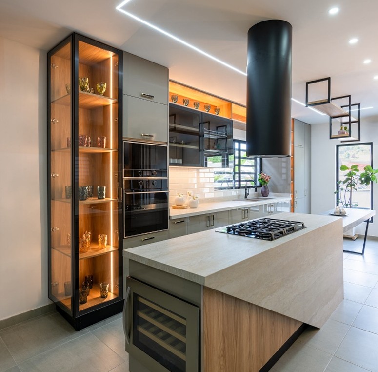 kitchen with island and sintered stone worktop
