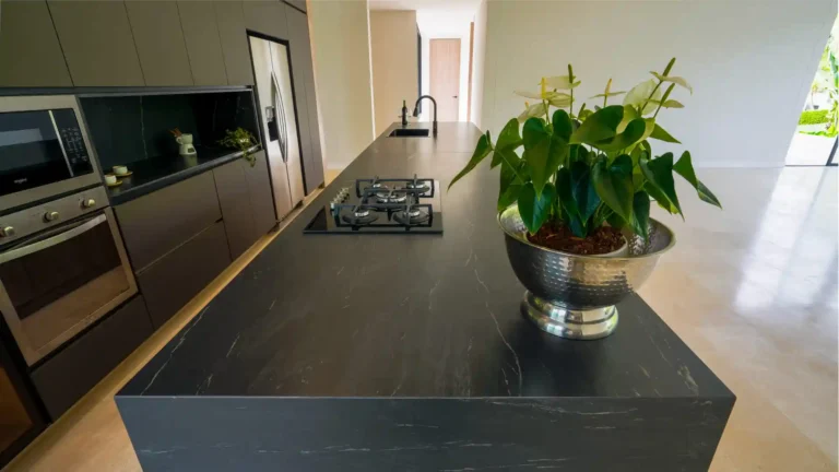 Casa Tierra Quimbaya C9-Mesón e Isla-Belvedere Black by Ascale-13