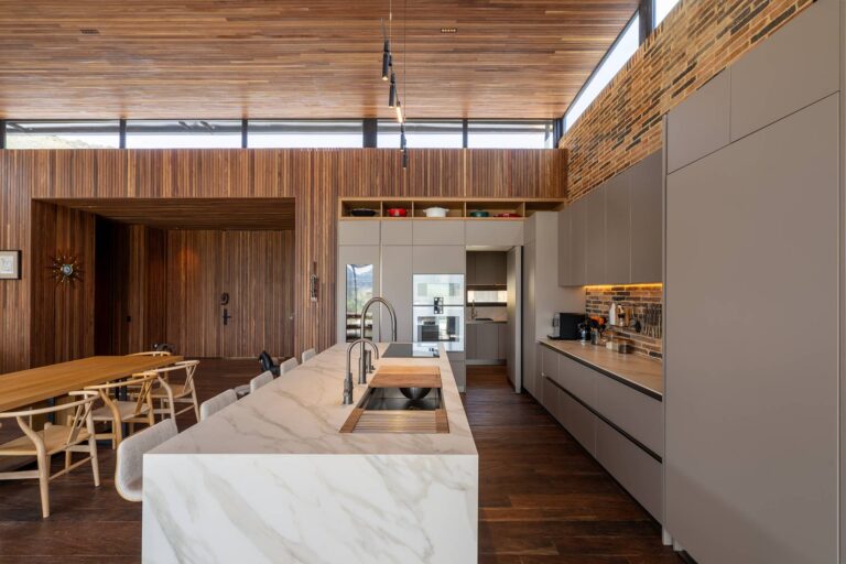 Cocina principal-Modula Line-Mesón, salpicadero e isla-Gramarston® Ducal Gold-03-gramar